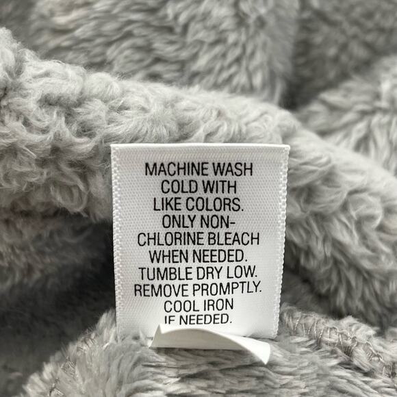 Croft & Barrow Gray Zip Up Sleeveless Soft Fleece Vest Pockets Large - Picture 6 of 8